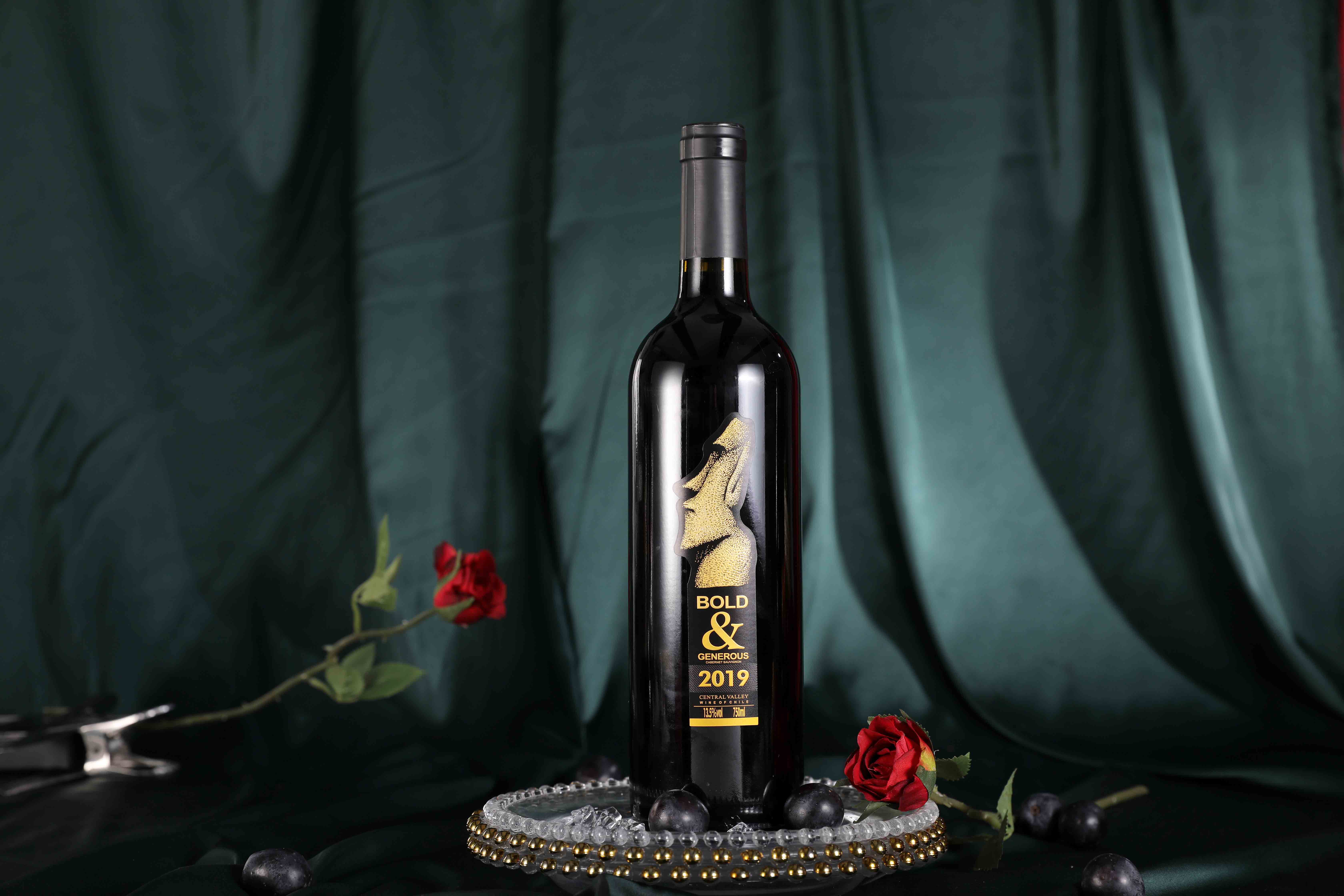 Perfect for banquets! Just choose the Sapai red wine endorsed by Pan Meichen