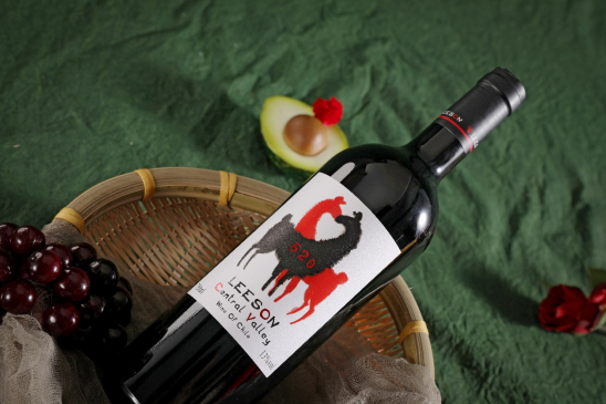 LEESON Red Wine 520 from Yuncang Winery for dating.