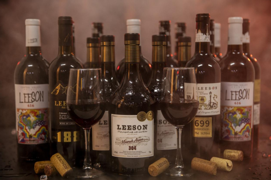 LEESON wine teaches you how to distinguish red wines with different prices and quality